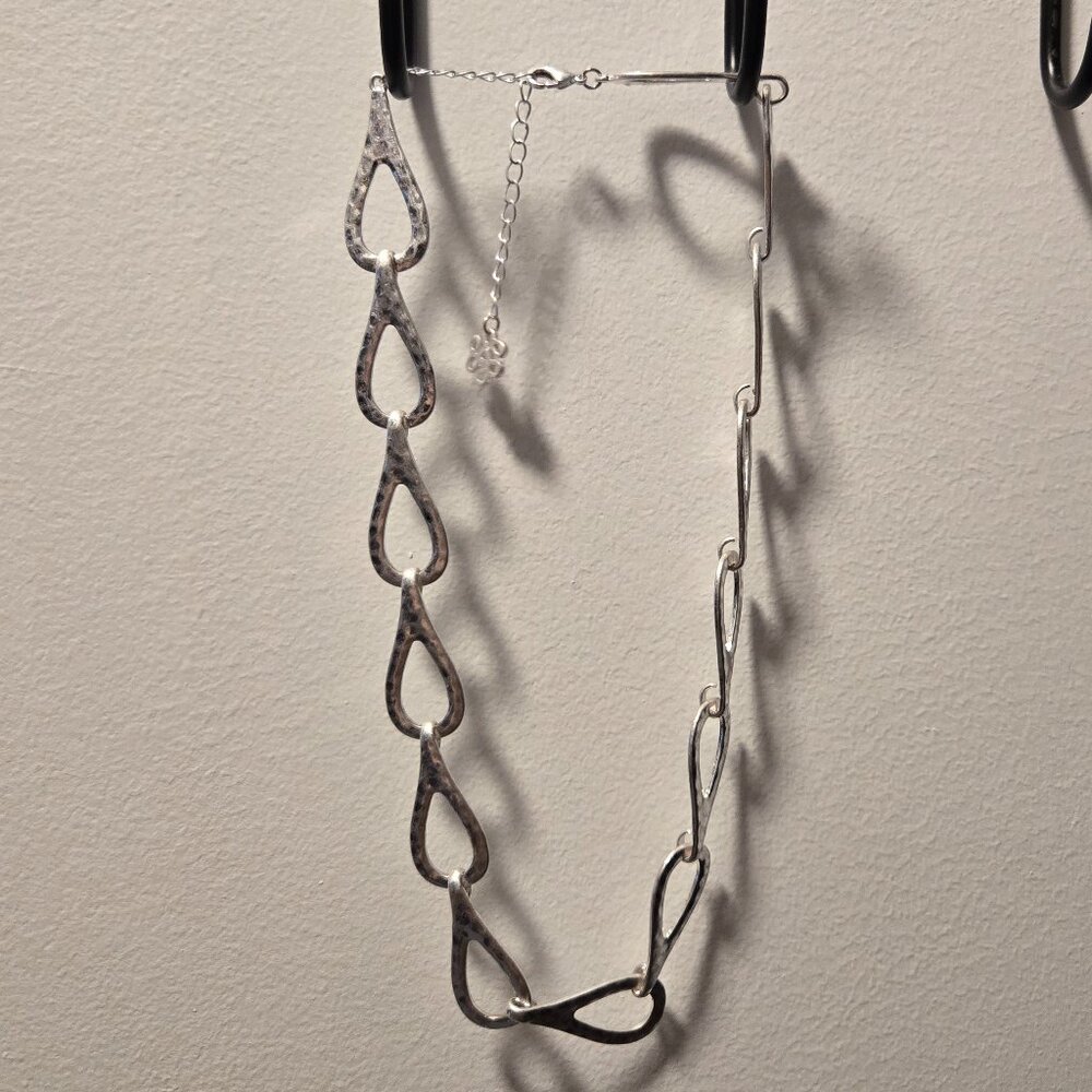 ⛓️ Vintage Hammered Silver Teardrop Statement Necklace